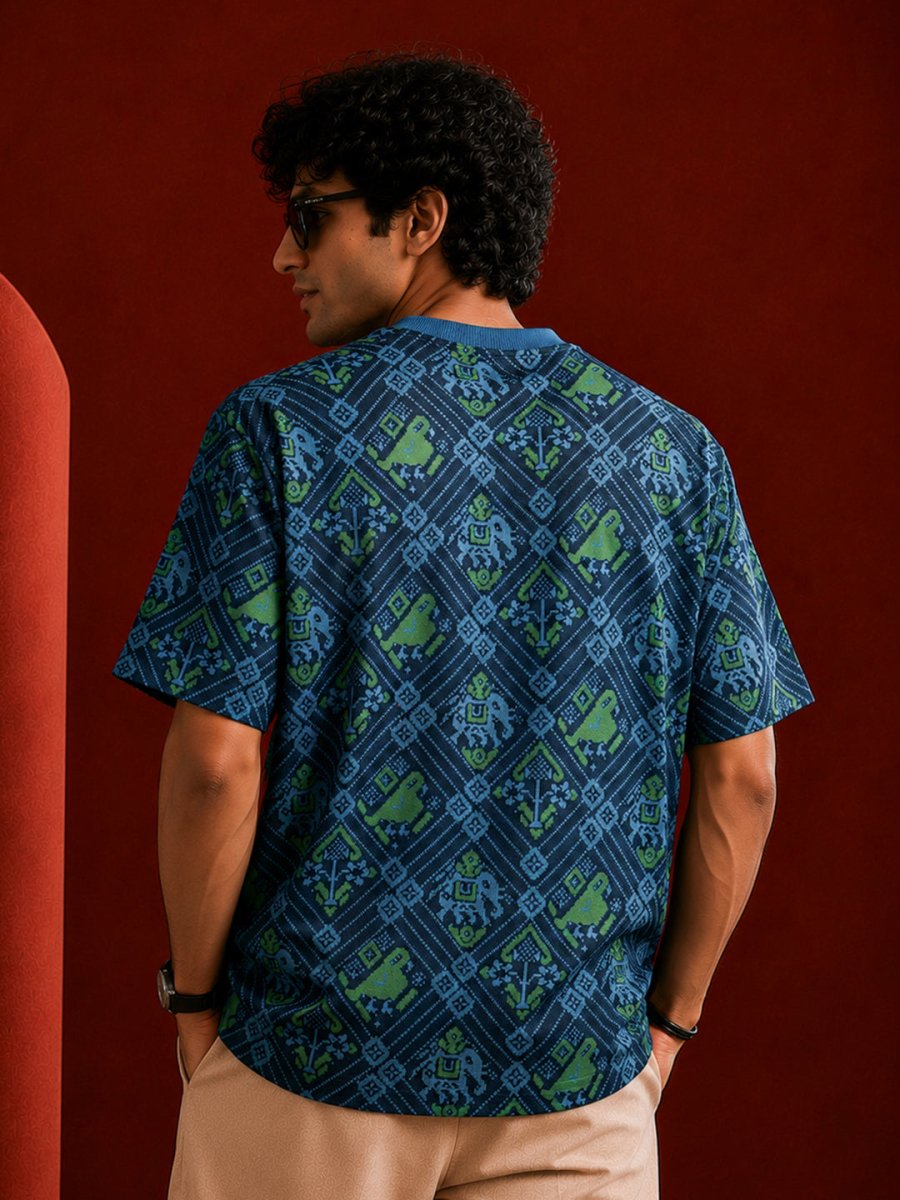Regal Lion Patola - Oversized T-shirt | MyDesignation